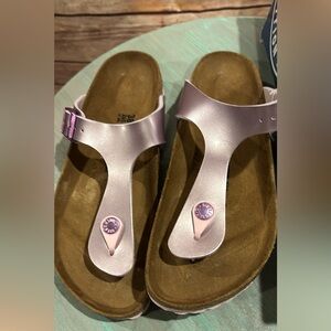 NWT Birkenstock Gizeh sandal size 38 lavender metallic